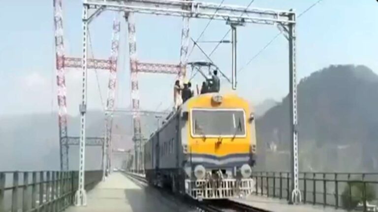 Railways Ensures Smooth Travel During Mauni Amavasya With 244 Special Trains