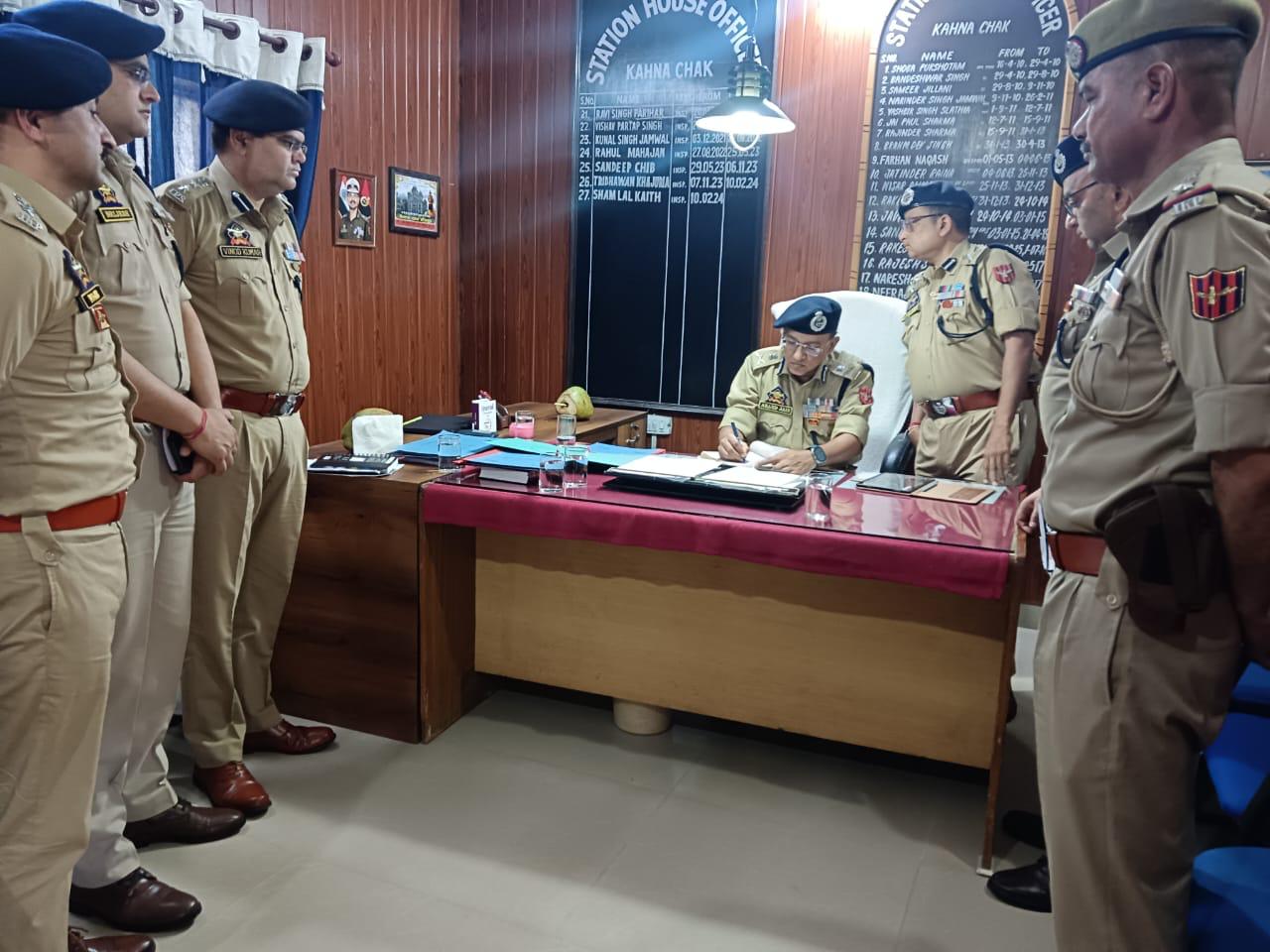 Despatch Cop ADGP Jammu Zone Visits and conduct inspection of Kanachak, Police ...