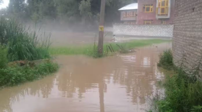 Heavy Rains Trigger Flood Alerts in Jammu Division; Rivers Cross Danger ...