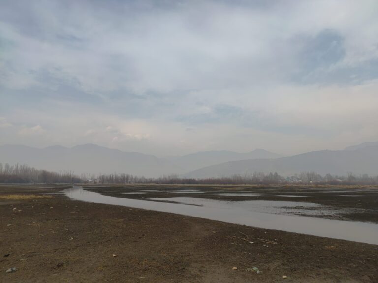 Unusual Dry Spell Worsens Crisis for Wular Lake’s Fishermen Community