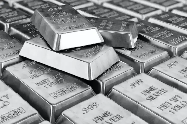 Silver rally nears Rs 3.2 lakh/kg; gold futures hit record Rs 1.48 lakh/10g amid global tensions