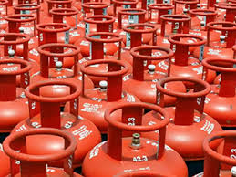 No dry-outs reported at LPG distributorships; more than 51.8 Lakh domestic LPG cylinders delivered yesterday