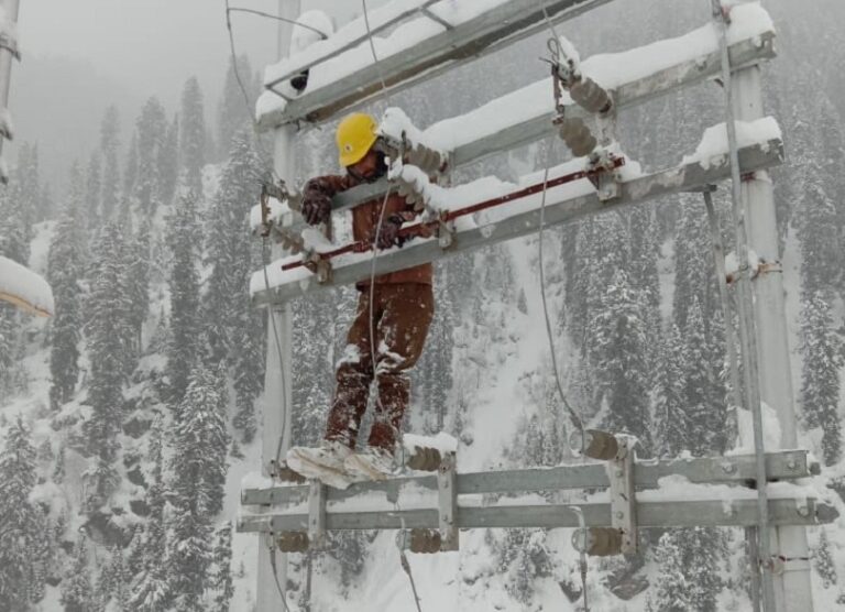 Snowfall Aftermath: Power Supply to Be Fully Restored by Afternoon: Div Com Kashmir