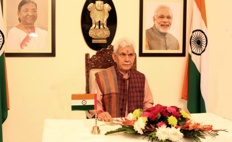 LG Manoj Sinha Greets J&K on Republic Day, Hails Security Forces and Calls for Unity, Growth