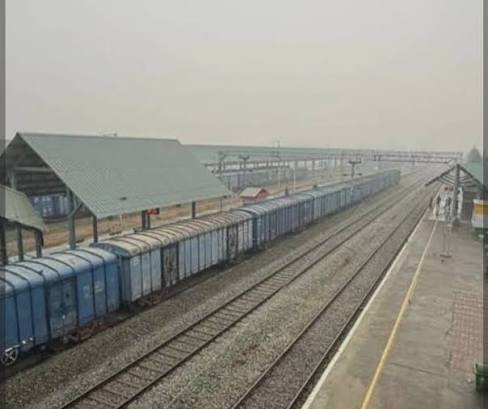 Historic Milestone: Jammu Division, Northern Railway Successfully Facilitates First Full Railway Rake (42 wagons) of Foodgrains (rice) to Kashmir Valley
