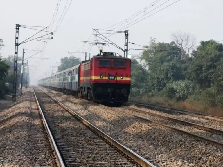 Fourth Railway Line Approved Between Baikunth and Urkura at ₹426 Crore