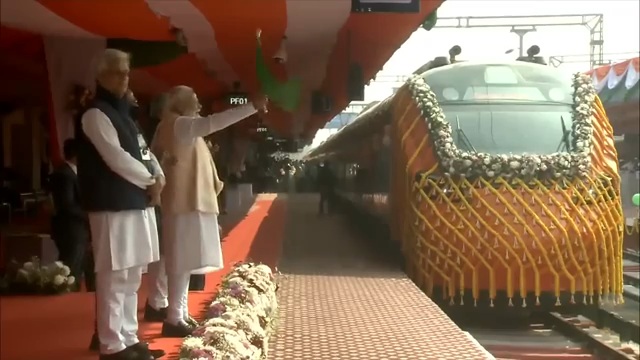 PM  Modi inaugurates, lays foundation stone of multiple rail and road infrastructure projects worth more than ₹3,250 crore at Malda, West Bengal
