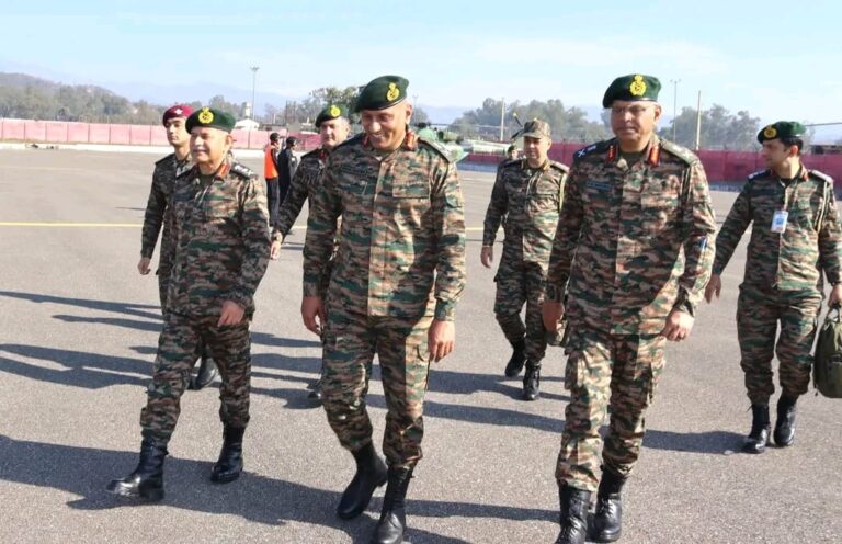 Army Chief Reviews Security in J&K, Commends White Knight Corps for High Vigilance