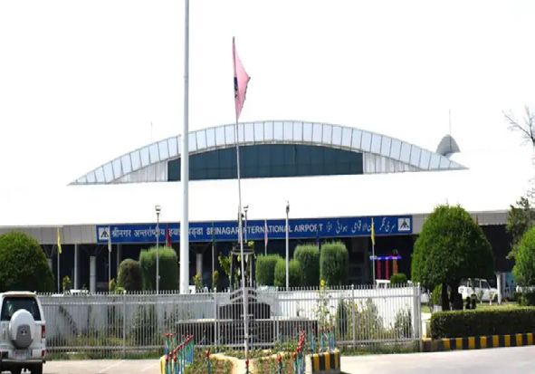 No Charges on Private Vehicles for Pickup, Drop at Srinagar Airport: Authorities