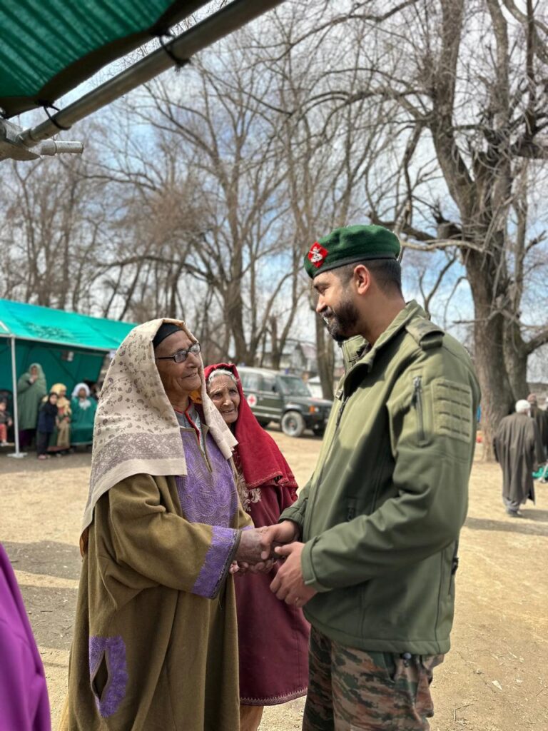 Indian Army Holds CPR, Medical Camp for Fishermen Community in Bandipora
