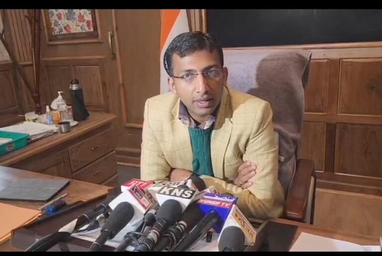 Sufficient fuel stocks in Kashmir, no need to panic: Div Com