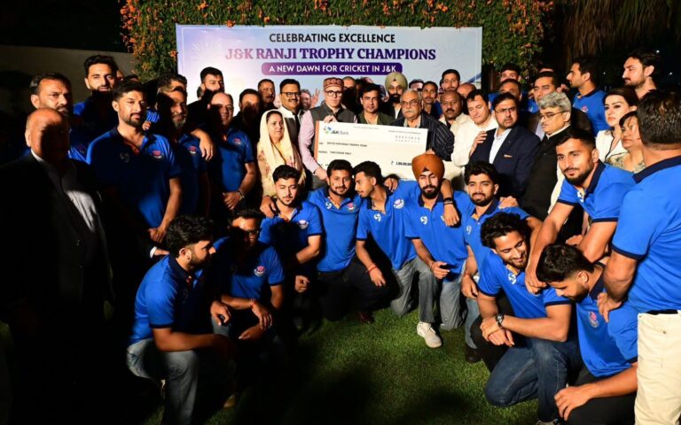 CM Omar Abdullah hosts dinner to honour J&K’s Ranji Trophy Champions