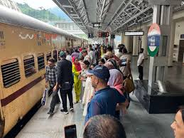 Special Safety and Facilitation Drive’ Conducted at Jammu and Katra Railway Stations During Navratri
