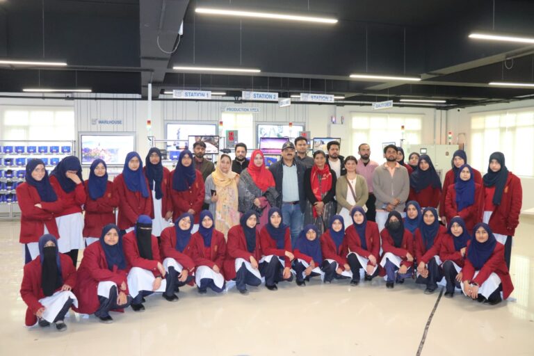 JNV Budgam Students Explore Innovation at IUST Entrepreneurship Program