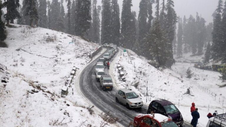 Mughal Road reopens for light vehicles after three days