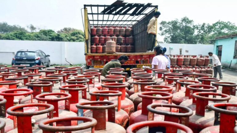 About 1.80 Crore LPG cylinders delivered against bookings of around 1.78 Crore LPG cylinders during last 4 days