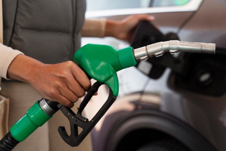 Petrol, diesel prices hiked by up to ₹2.71, total rise crosses ₹7.5 in two weeks