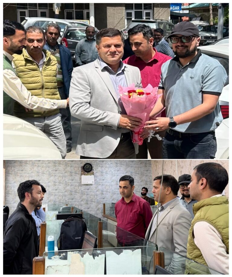 Director A&T Kashmir Reviews Tankipora Treasury, Stresses Citizen-Friendly Services