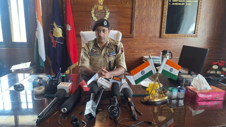 Bandipora Police Act Against Drug Trade, 13 Booked, 15 FIRs Lodged in 20 days : SSP Bandipora