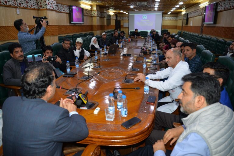 Srinagar Emerging as Lung Cancer Hotspot; SKIMS Plans Preventive Oncology Wing