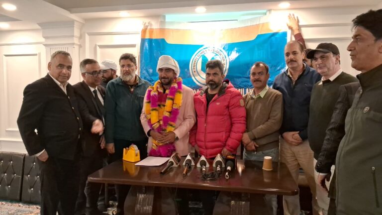 Private School Association Holds Elections in Pulwama, New Team Elected