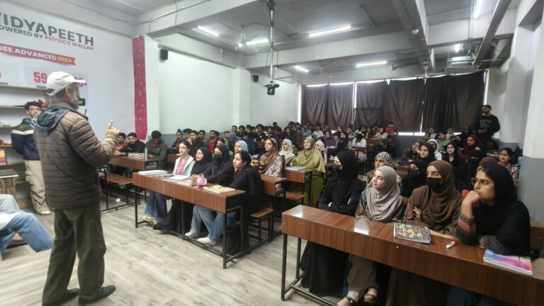Young Minds Take a Stand: SKIMS Leads Anti-Drug Drive in Srinagar Coaching Hub