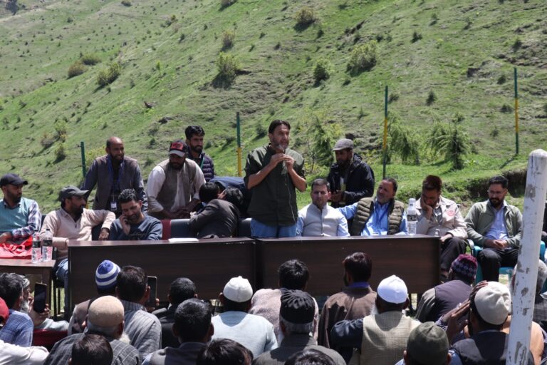 “Gram Sabha Hallan,Manzgam Declares 60 Sq Km Forest as Community Forest; Announces Blanket Ban on Plastic & Packaged Food in Chiranbal Meadows “