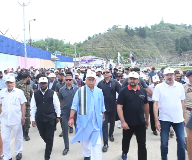LG Manoj Sinha Joins ‘Nasha-Mukt J&K’ Padyatra in Kupwara, Says Crackdown on Narco-Terror Networks Will Intensify