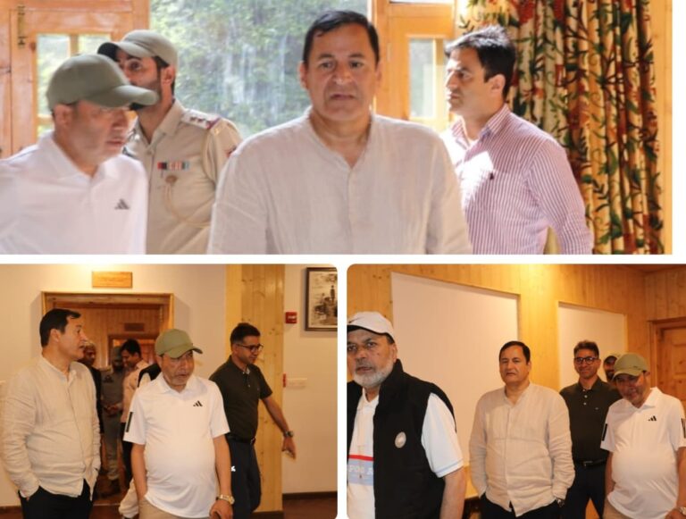 Javid Dar inspects facilities at Gulmarg Convention Centre, stresses enhanced tourist services