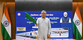 ​​​​​​​Union Minister Shri Ashwini Vaishnaw Flags Off  Dohrighat- Mau- Aunrihar Passenger Train