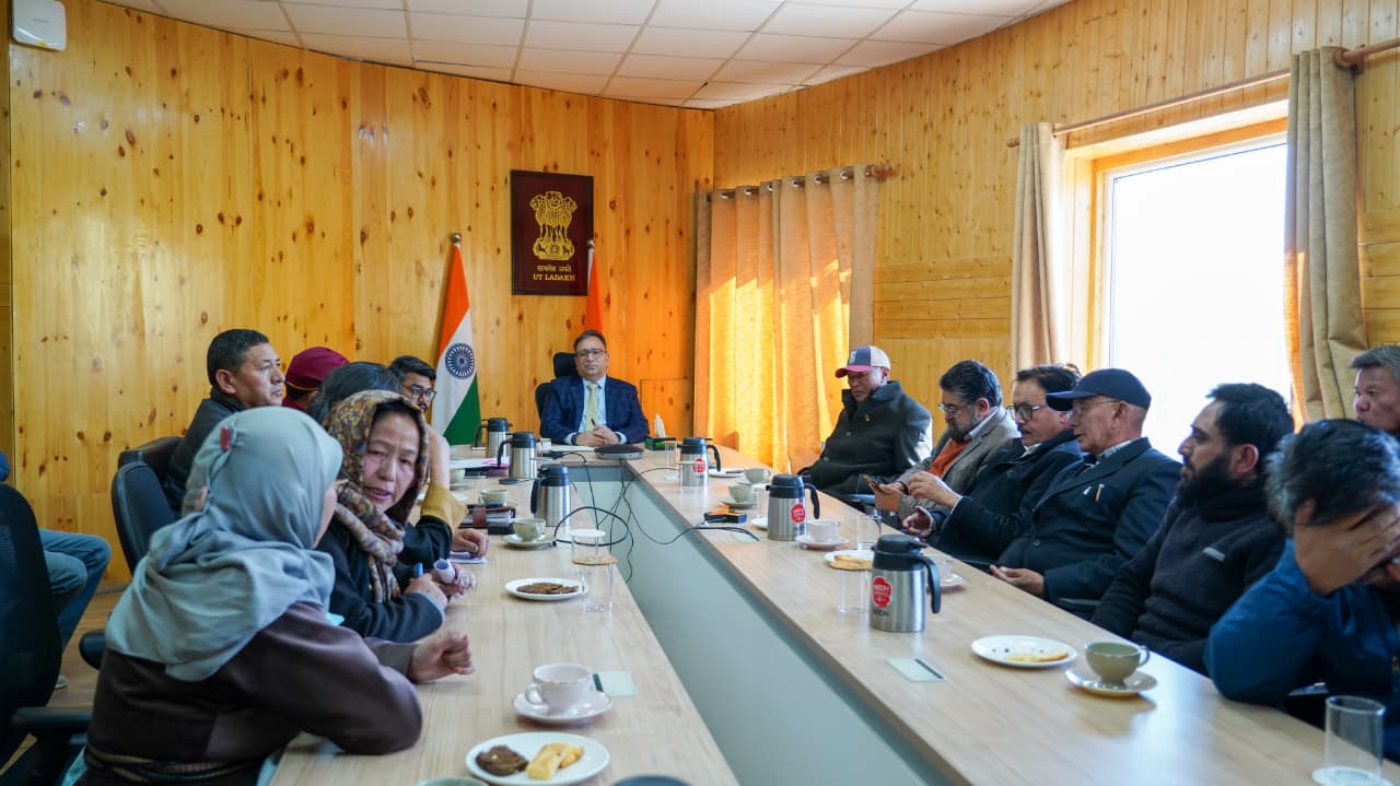 Kashmir Ruler Today Chief Secretary chaired a meeting with representatives of different ...